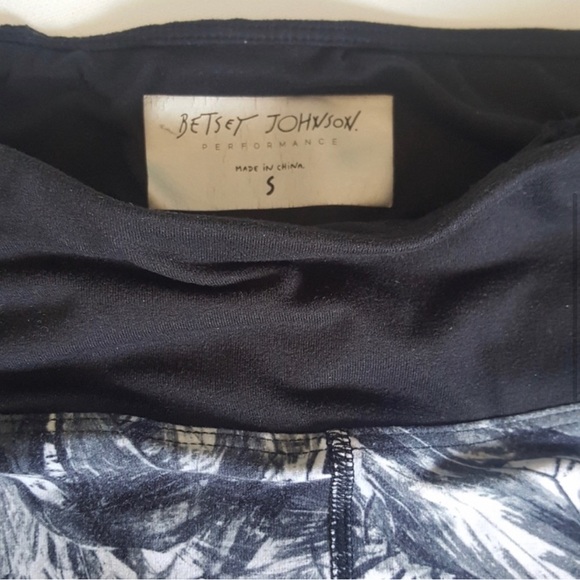Betsy Johnson Performance 7/8 Ankle Black Gray White Leggings Size Small - Picture 3 of 8